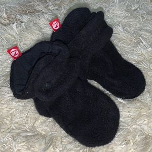 Zutanos Black Fleece Baby Booties Size 12 months